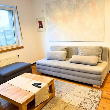 Haus Mit Garten Und Privater Garage 쾰른