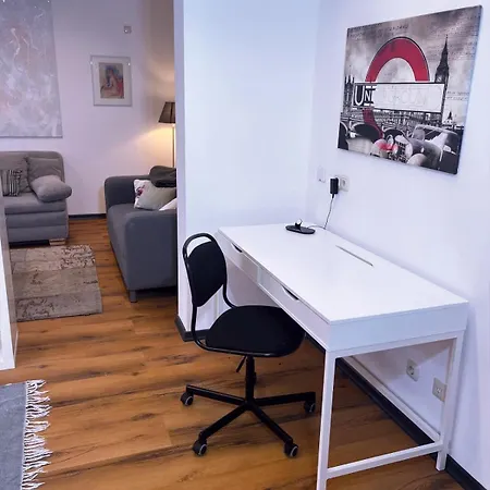 House With Garden, 3 & Private Garage In *