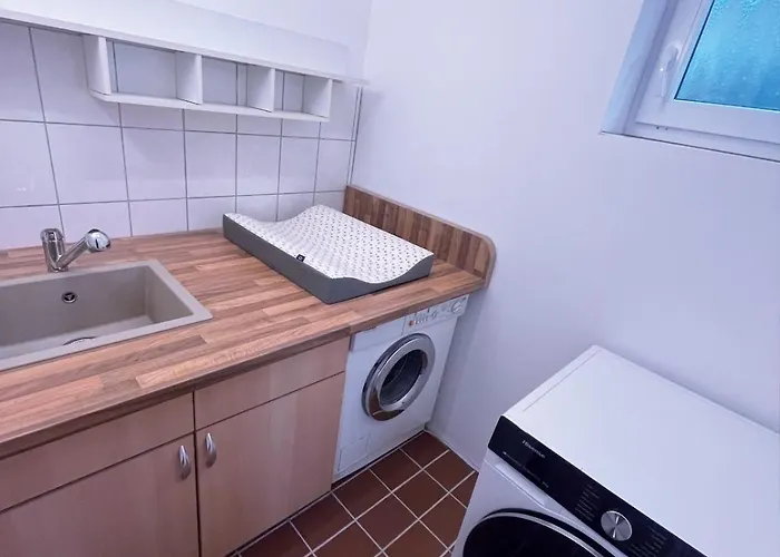 House With Garden, 3 & Private Garage In 科隆